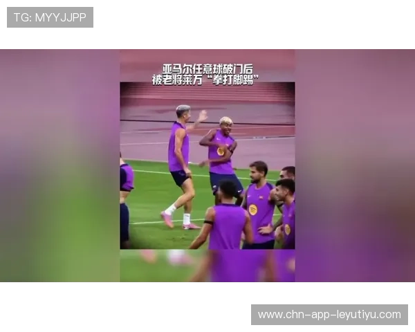 亚马尔低平球扫向门前