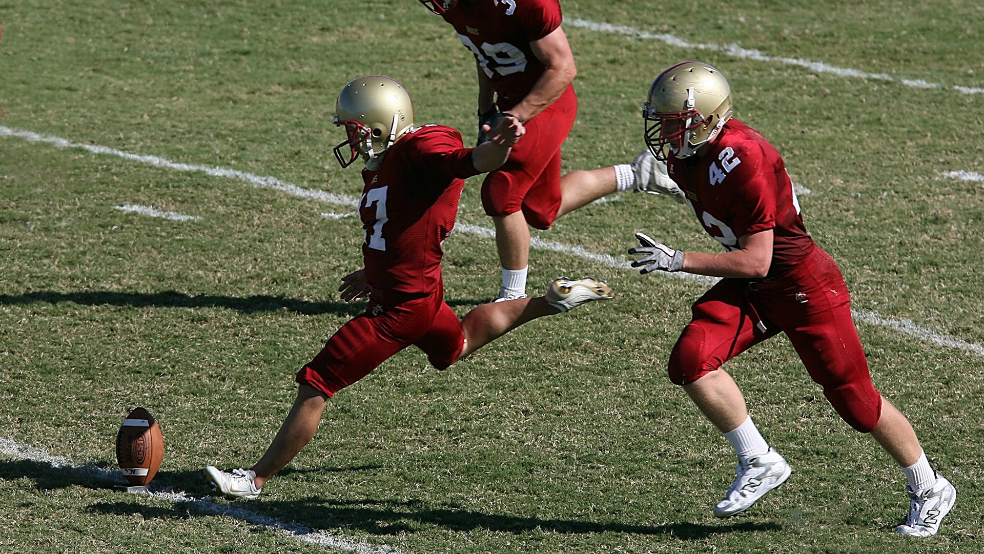 乐鱼app下载-压哨进球模式在争冠球队中的心理意义分析，压哨进场什么意思